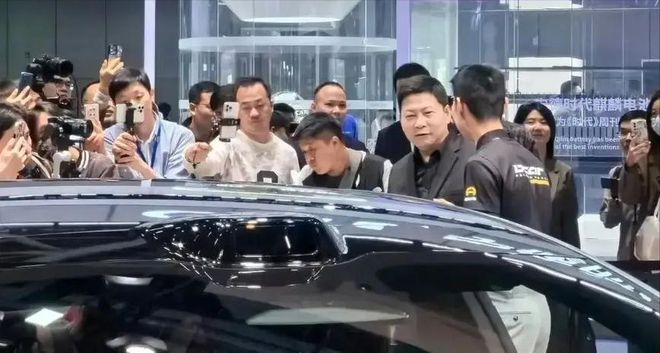 被问“华为营销”央妈鼓励两个第一牛大了j9九游会网站入口华为粉丝再也不担心(图3)