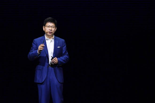被问“华为营销”央妈鼓励两个第一牛大了j9九游会网站入口华为粉丝再也不担心(图2)