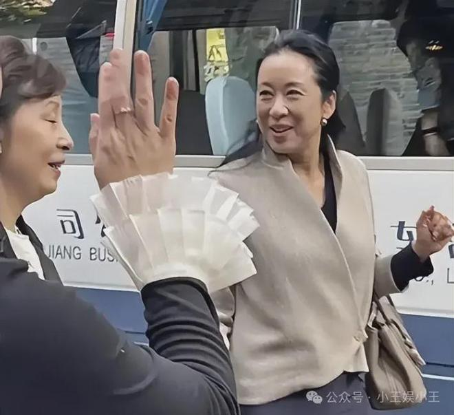 生最骄傲的事情不是两次嫁入豪门J9国际集团万万没想到朱玲玲此(图4)